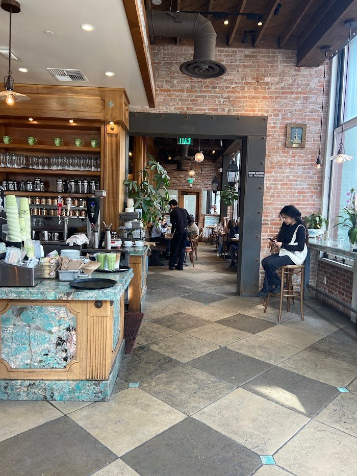 Orange留学狗的深夜续命神器，Urth Caffe Orange一口咖啡直捅心窝
