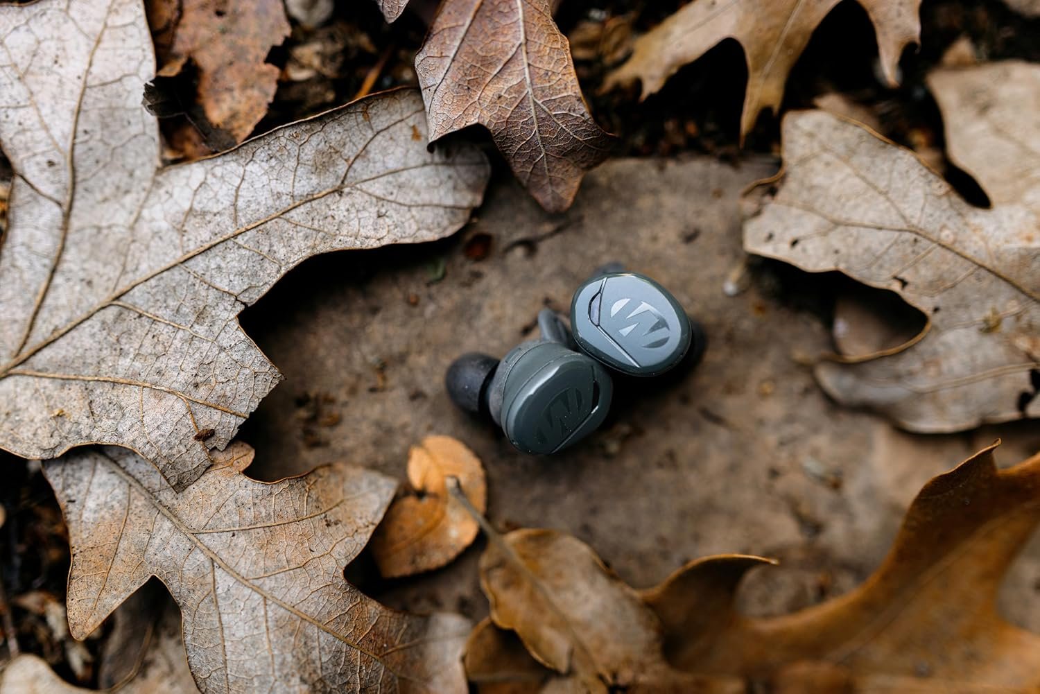 25dB降噪蓝牙耳机 – 留学生宿舍瞬间阻隔室友噪音，专注听歌复习高清音质36小时续航防水