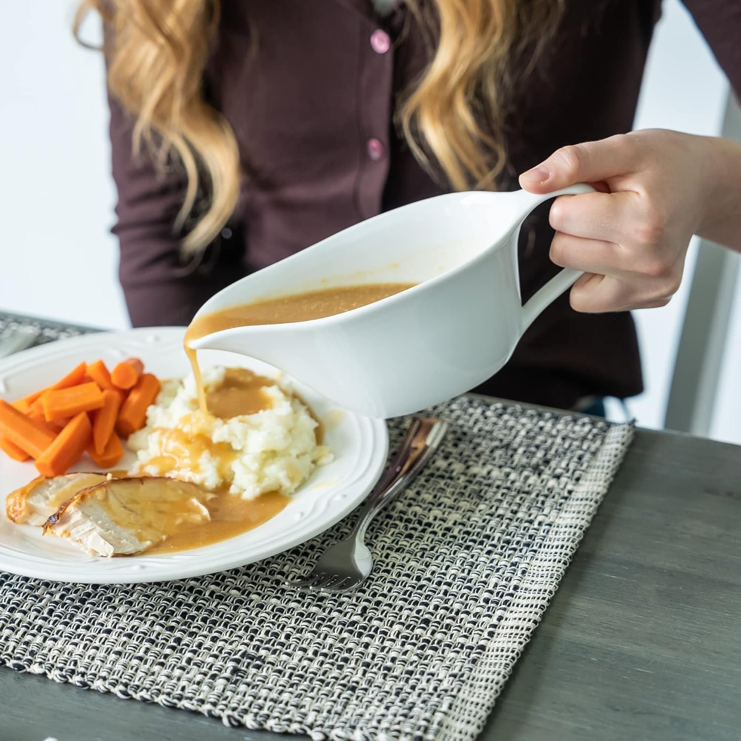 16oz瓷质酱汁船带嘴–留学生宿舍自煮家常浇汁不滴溅 大型倾倒碗盛酱油奶油速冻汤底 微波加热洗碗机安全 白色陶瓷温暖厨房伴侣