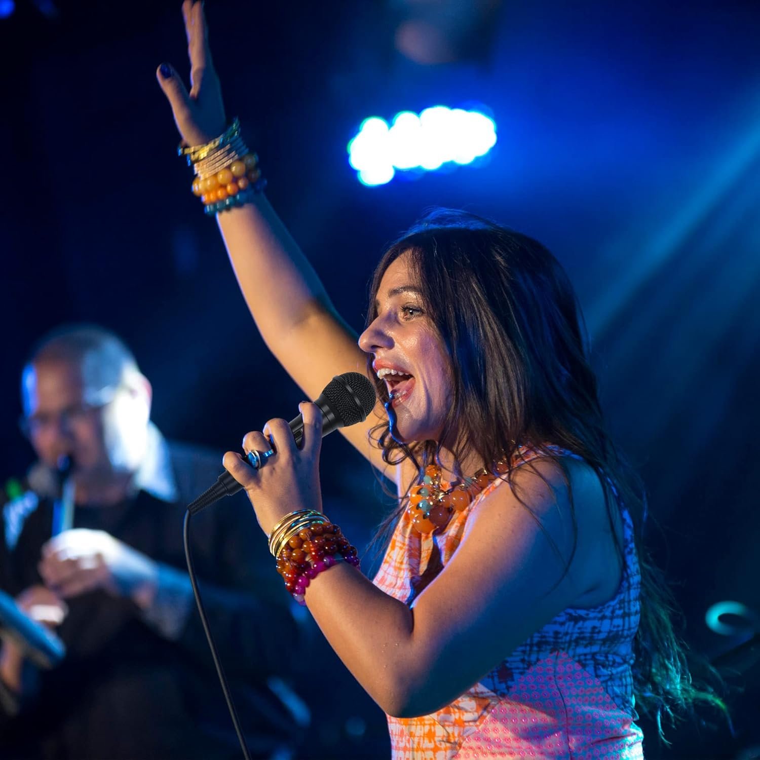 手持有线心型麦克风 动态人声麦 13英尺线缆开关 留学生宿舍K歌解闷狂欢神器