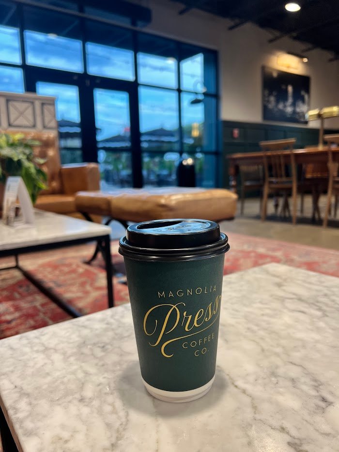 在德州沃科的Magnolia Press Coffee Co.，留学生赶完due后最爱的舒坦一隅