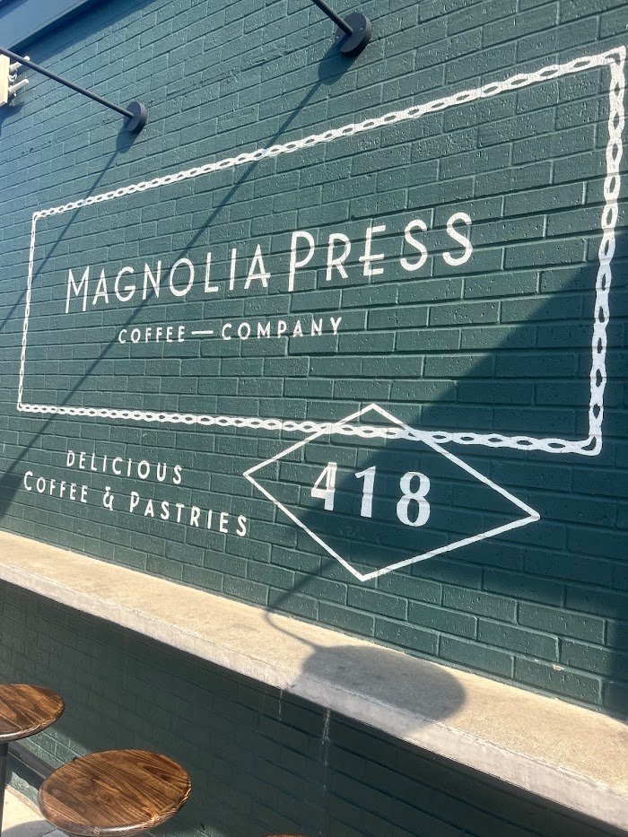 在德州沃科的Magnolia Press Coffee Co.，留学生赶完due后最爱的舒坦一隅