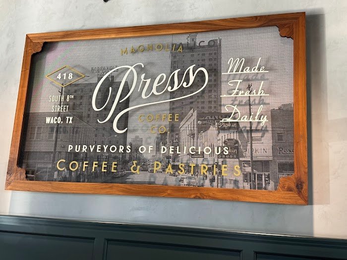 在德州沃科的Magnolia Press Coffee Co.，留学生赶完due后最爱的舒坦一隅