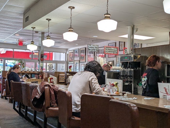 加州拉霍亚Harry's Coffee Shop,留学生赶Due后最爱的热拿铁慰藉 加州拉霍亚Harry's Coffee Shop,留学生赶Due后最爱的热拿铁慰藉