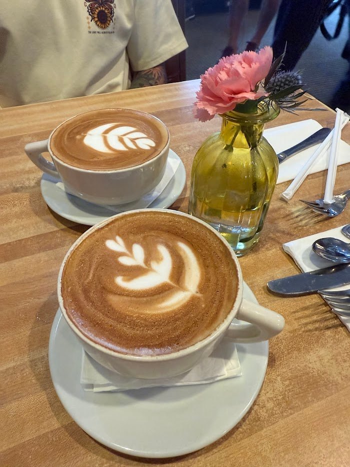 加州拉霍亚Harry's Coffee Shop,留学生赶Due后最爱的热拿铁慰藉 加州拉霍亚Harry's Coffee Shop,留学生赶Due后最爱的热拿铁慰藉