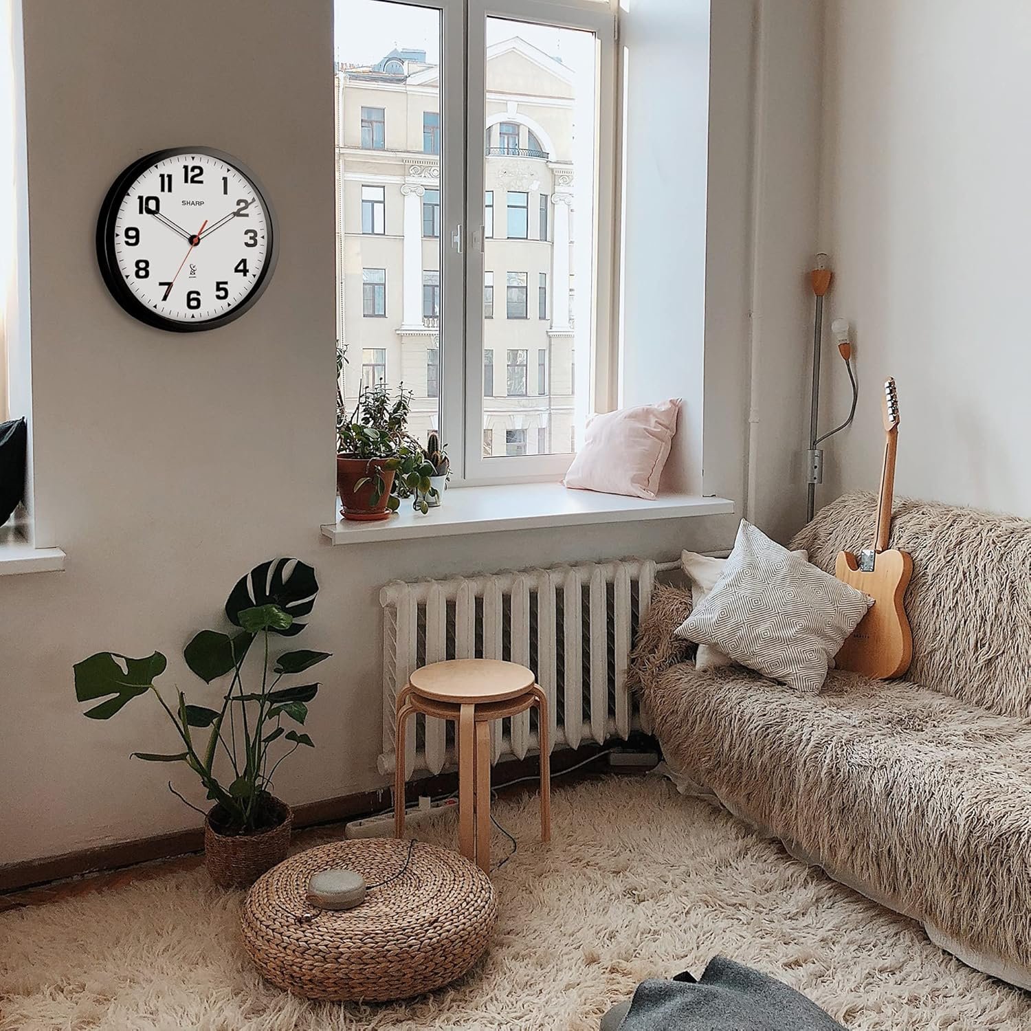 留学生宿舍自动同步本地时间 12英寸原子模拟壁钟 黑色时尚边框 电池易读现代设计