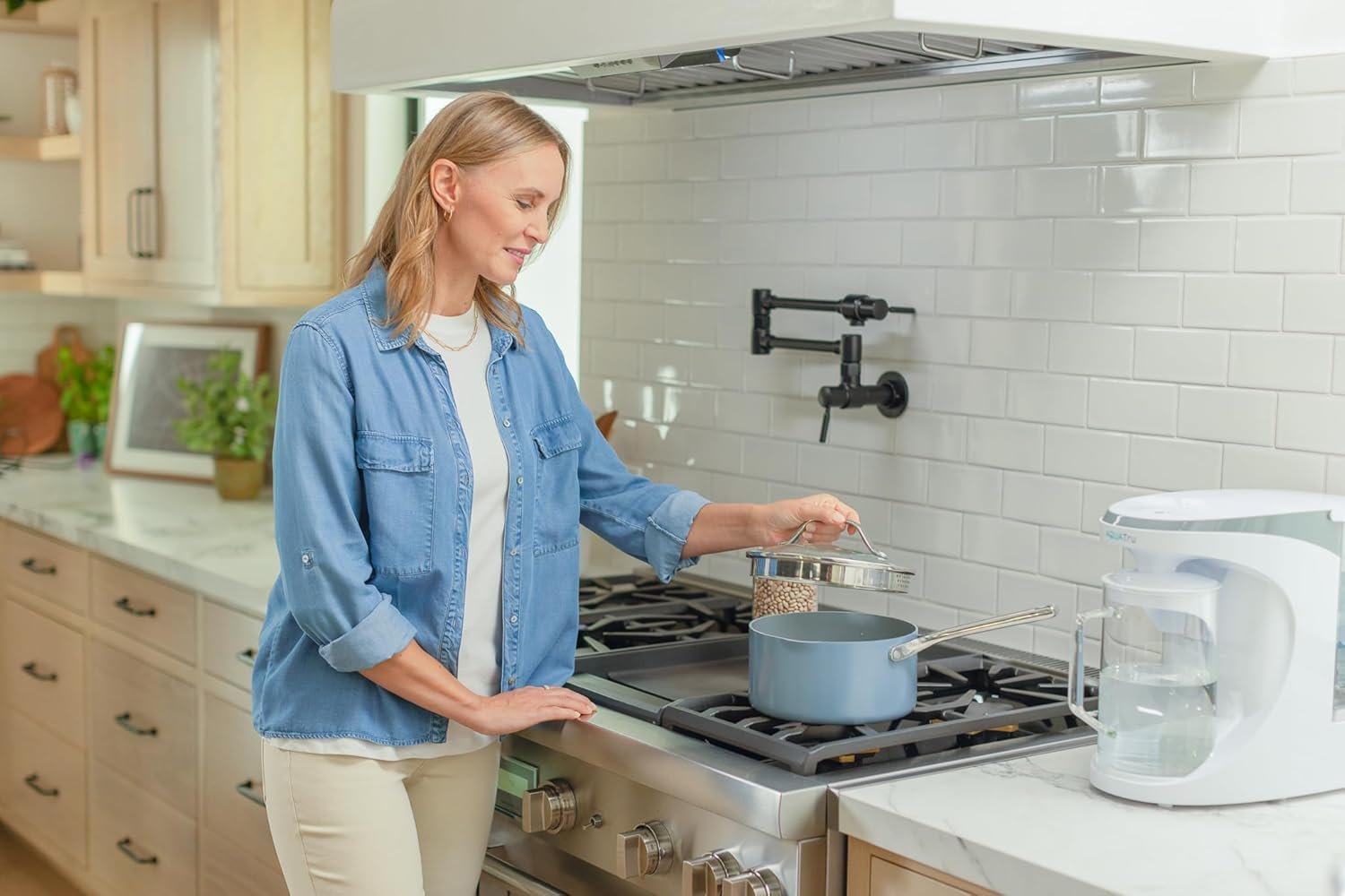 留学生宿舍厨房纯净碱水解决方案：台面积水净化器 | 4阶段RO去除84污染物包括永久化学物铅氟化物 | 添加健康矿物质 | 无需管道安装